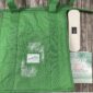 Kühltasche mit wiederverwendbarem Plastikbesteck und Solarpowerbank 03