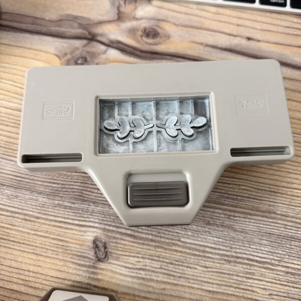 Stanze Zweigbordüre (155606) Stanze Zweigbordüre (155606)